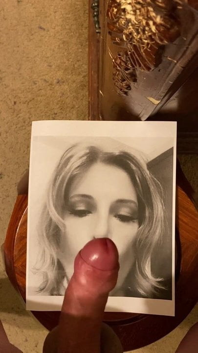 Mayrasmoker Gets a Smoking hot Tribute