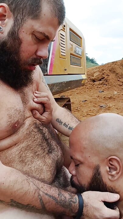 Bearded Uncle Being Fucked by Zé Agroboy in Passio in the Countryside