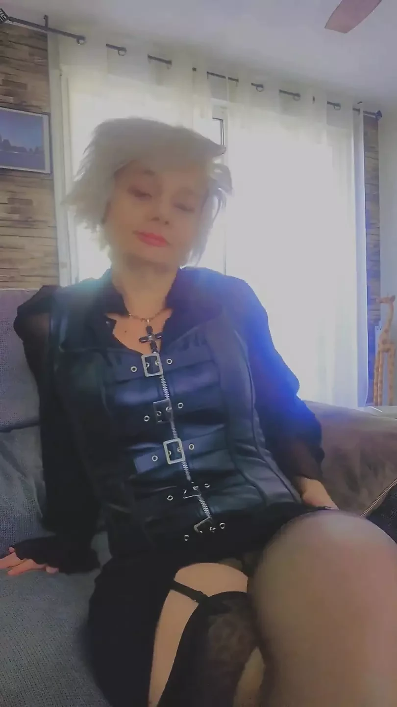 Sophie Sexy on Fire in the Ass