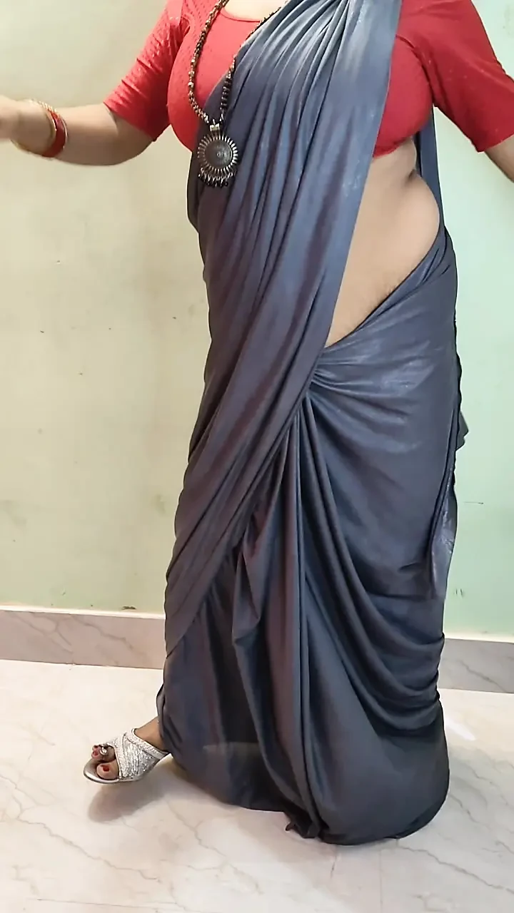 Indian Bbw Wife Saree Blouse Peticot Nude Dance
