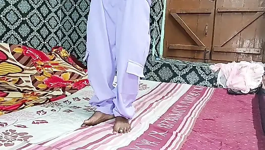 Paros ki shadishuda sotali Bhan ka bara bhi ne sex keya wo v desi stayle me,desi hindi sex video