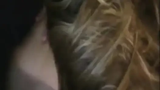 Çok seksi büyük memeli lezbiyenler amcık yalıyor dildoyla oynuyor