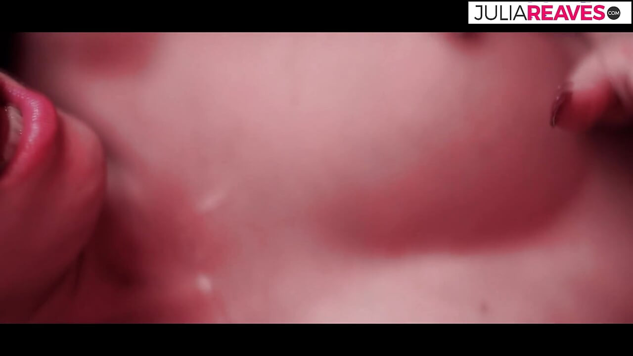Shaved Lady Loves to Be Fucked From the Side
