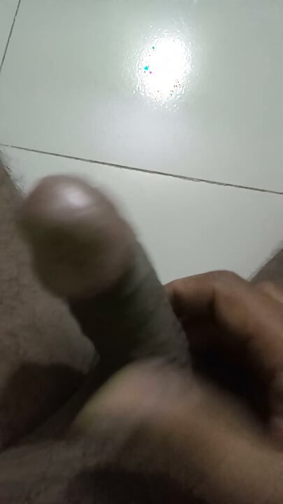 오락을 위해 자위하기.