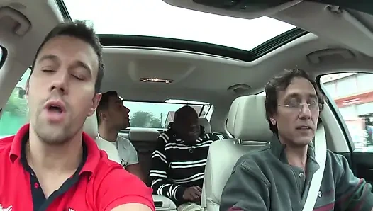 Vücut Geliştirmeci Adam Sarışın Orta Yaşlı Seksi Kadın Ve Latin Sürtüğü Turuncu Sert Üçlü Grup Sekste Sikiyor