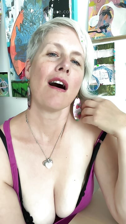Your Ex-Girlfriend's Mom Gave You A Handjob At A Cafe (JOI)