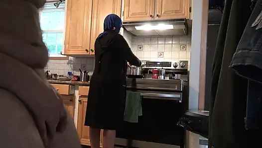 Моя лучшая жена фрейнда чуть не застукала меня за мастурбацией !!