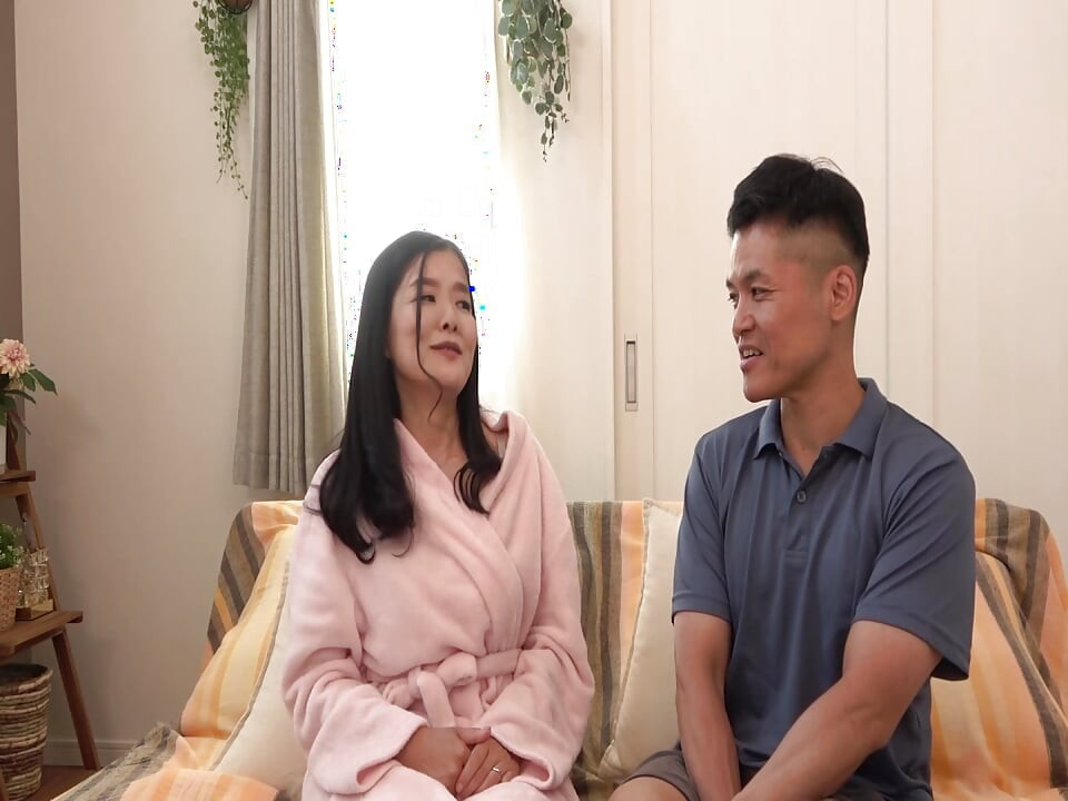 P123G05 The secret to a happy marriage is SEX! An erotic and obscene story of a mature couple who are still greedy for sex.