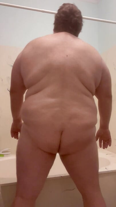 Enormously Fat Chub Bear Daddy Burly Chub Draws a Hot Bath & Blasts a Hot Load