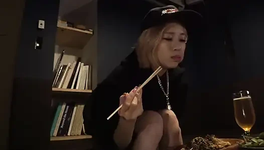 A Convenient Woman Will Gladly Serve as Long as You Keep Teasing Her Nipples