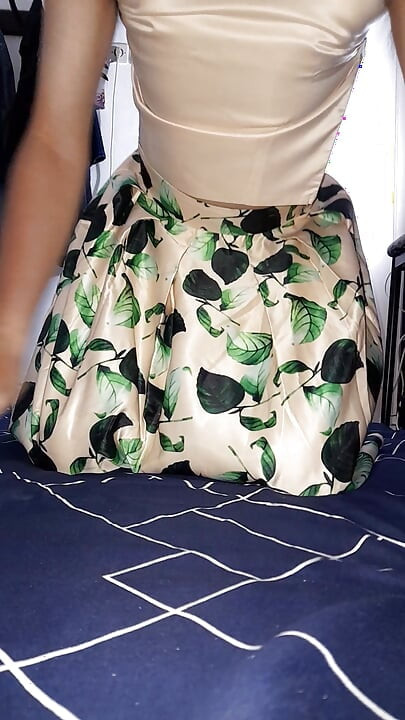 Boşalmalı saten tank üstü ve etek takımı