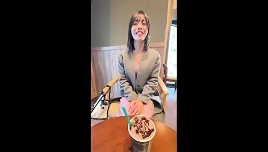 Часть 1 "Пожалуйста, заполнить его на заднем сзади...!" Уми (29), стройная красивая замужняя женщина, которая вышла замуж за частного практикующего, не могла устоять, хотя она была женщиной целомудрия!