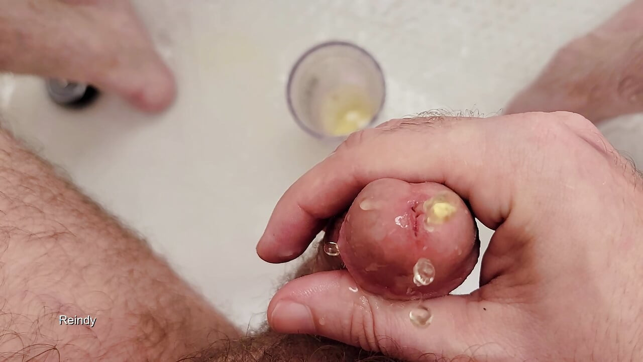 Epic Cum and Piss Fountains From My Pee Hole.