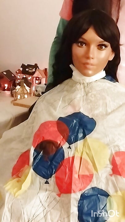 Nikki ebony sex doll colorful short hairdressing cape modeling session