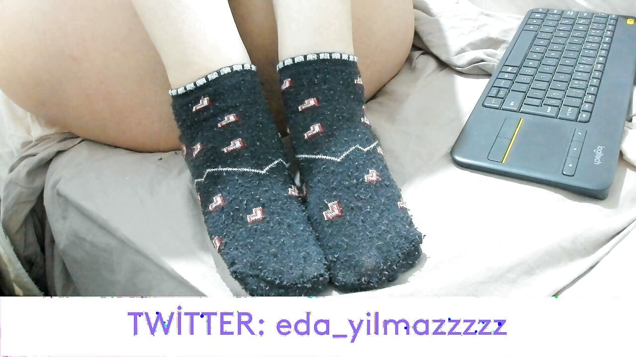 FOOT- FOOT FETISH- TURKISH FOOT- TURKISH FOOT FETISH- SOCKS- SHORT SOCKS- TURKISH PORN- TURKISH MILF- TURKISH OWNER