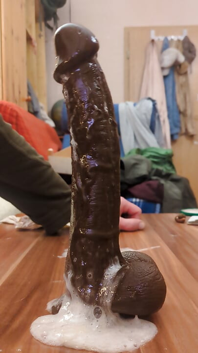 내 첫 딜도 딥쓰롯 비디오 중 하나