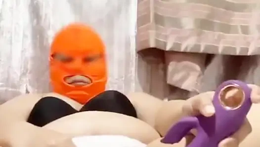 Ehefrau beobachtet mein video, während sie solo macht