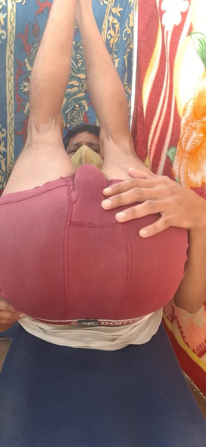 Göt parmaklıyor siyah büyük sikiş desi adam