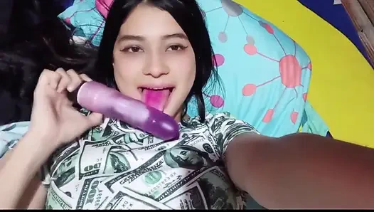 Флирт с твоей лучшей подругой приводит к сексу (в настоящем домашнем видео)