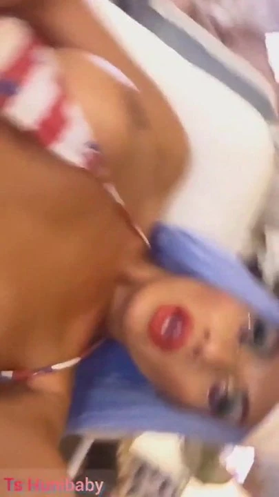 TS HNBB cums on Independence Day