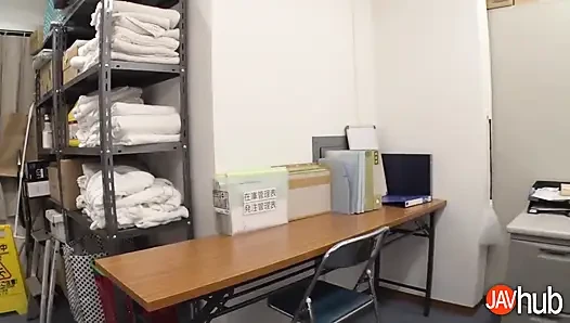 Javhub rei kitajima azgın iş arkadaşı tarafından baştan çıkarılıyor