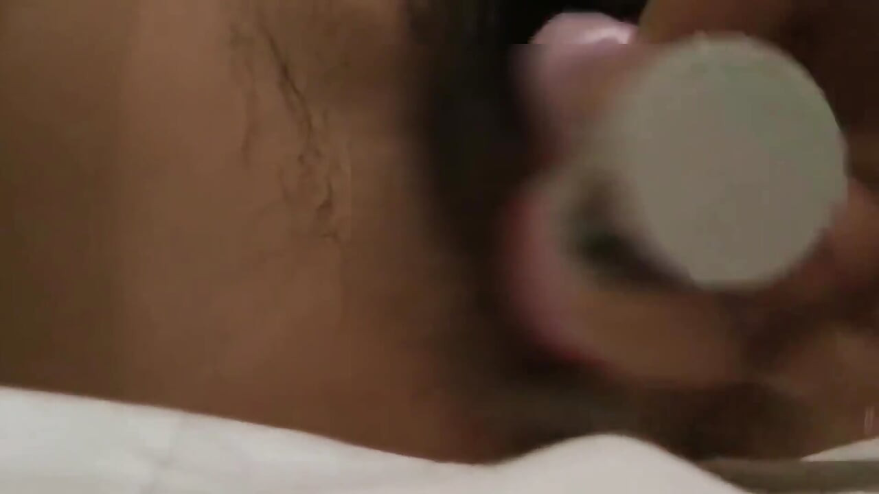 Masterbating μπροστά στην κάμερα2