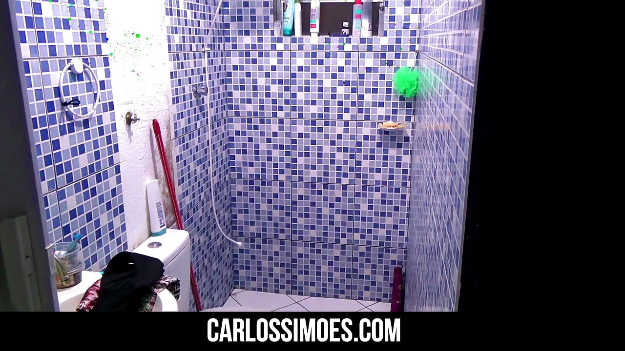 想看我洗澡，所以来吧