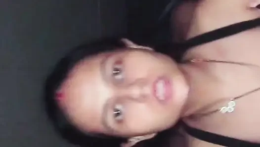 Latika seksi ngentot sama kontol besar