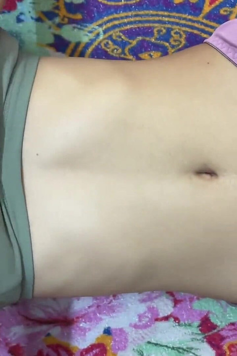 独家德西夫妇在卧室浪漫全高清