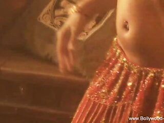 Sexig magdans - exotisk orientalisk kvinna