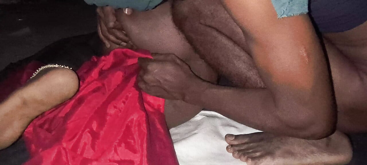 Desi lady på hotellet riktigt ljud och riktigt intensivt hela romantiskt humör lyckligt slut