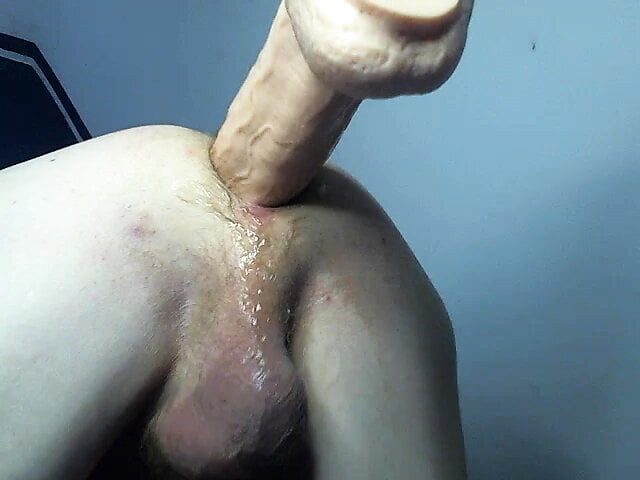 Dương vật giả qua đường hậu môn của tôi. đụ với cái máy chết tiệt