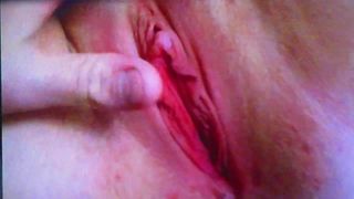 Une femme infidèle prend un creampie de babymaker