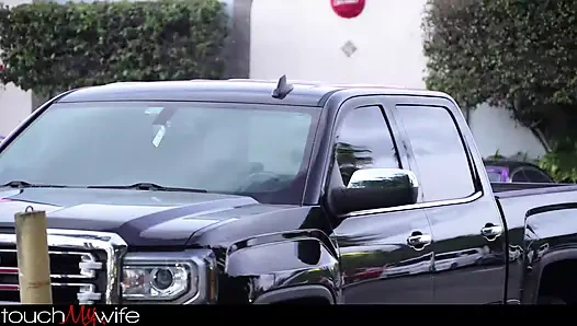 Touchmywife - beyaz evli kadın büyük zenci için avlıyor - Katie Kingerie