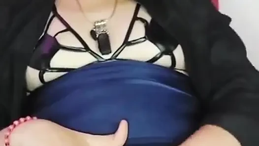 Shyyfxx otoriter patronun lolipopla mastürbasyon yapıyor ve seni amcık aşağılamasını yalamaya zorluyor