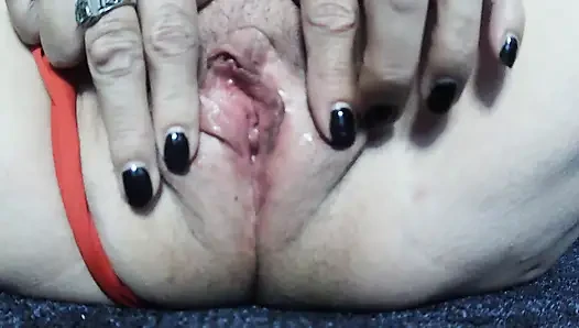 MILF Gstring Masturbation