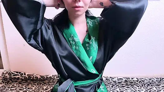 Gimana caranya jadi cewek pov/sfw?