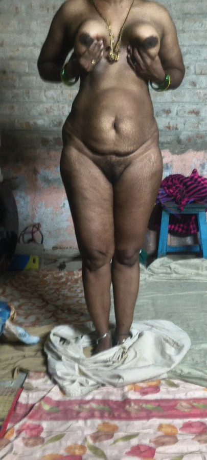Pertunjukan bugil tante