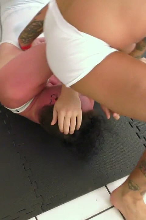 Leo Overcome by Ass Fumes!