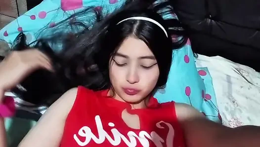 Die pornodarstellerin macht einen Videoanruf mit einem fan aus Kolumbien