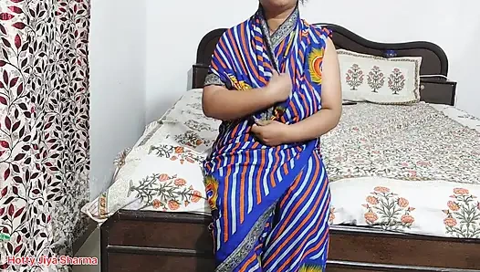 Sasur and bahu Tharke sasur ne malish ke bahane mein bahu ko choda gandi baat