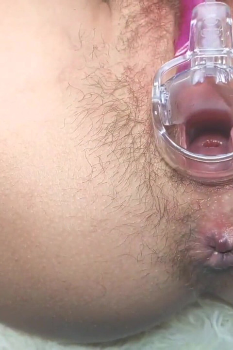 פתח את הכוס באמצעות Speculum_Orgasm בתקריב במהלך