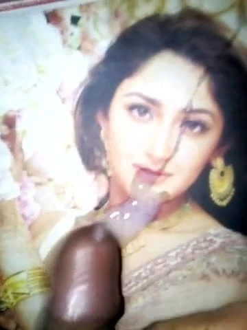 Saayyeshaa Shag Queen
