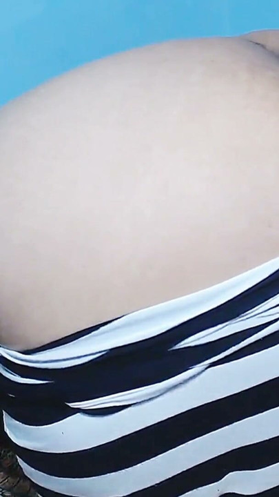 Analsex med hvid, tyk indisk BBW og en stor pik fra en fattig landsby-mand, der kneppede hende i doggystyle | Klip 1
