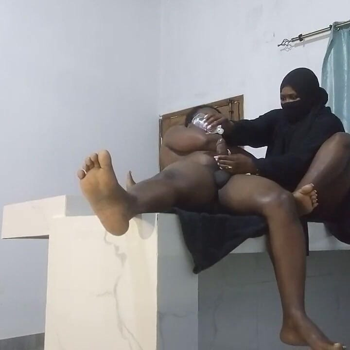 Ik hield ervan om een moslima slet te neuken in een hijab die uit de moskee kwam