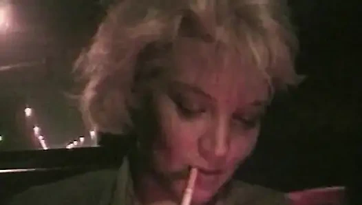 Versaute Taxifahrt: Heiße Abenteuer mit blonder Schönheit