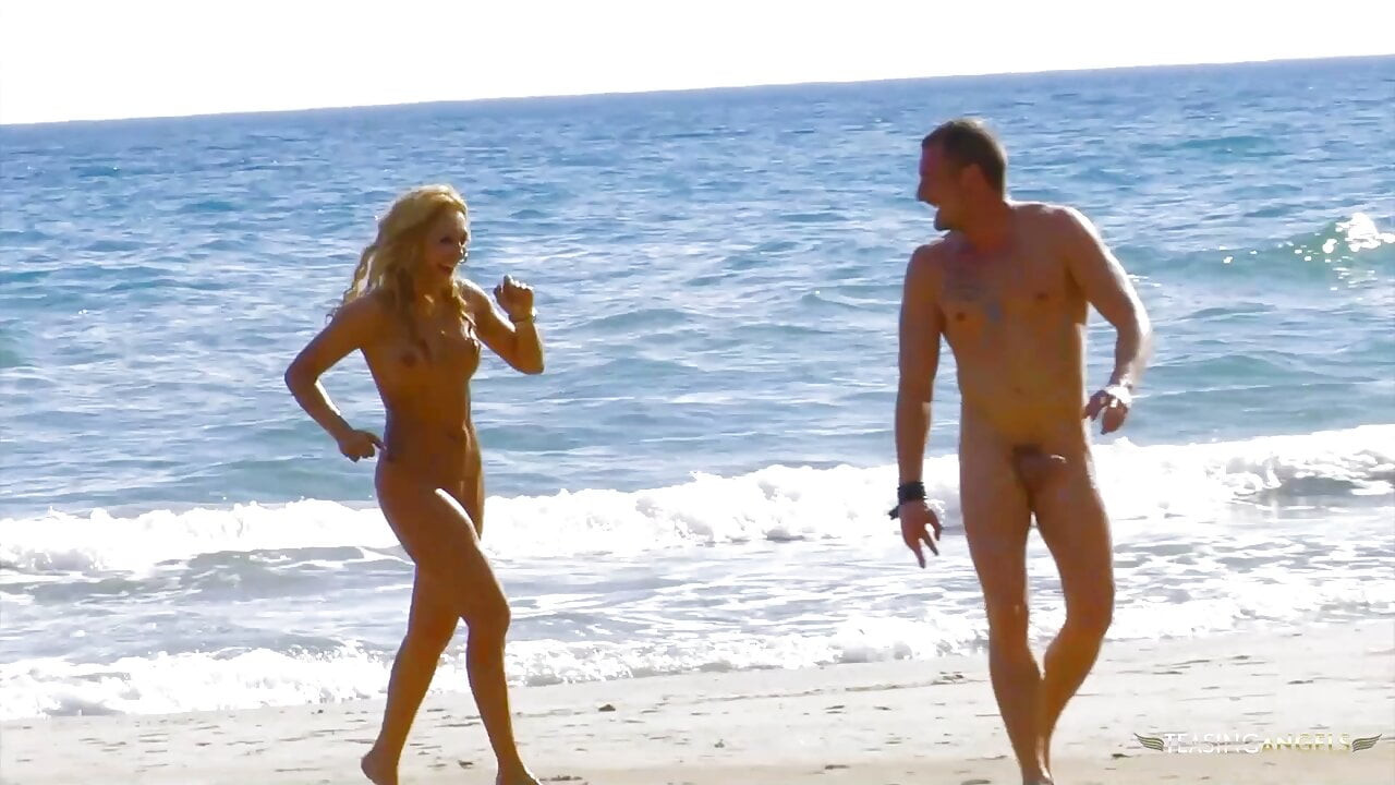 Instead of srelaxing pics the photographer bends the blonde