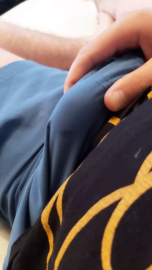 Cumming in my pants prematurely - No stroking