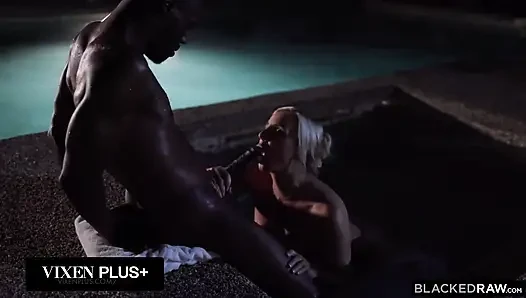 Blackedraw - tante semok rambut pirang suka banget dientot habis-habisan sama kontol besar pria kulit hitam