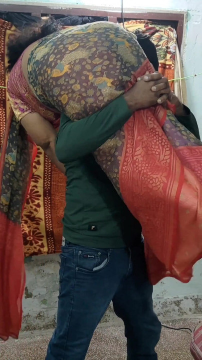 Mathvan, Who Lives in the Same House, Saw the House Owner’s Wife Wearing Panties and Wants to Taste Her. | Clip 1